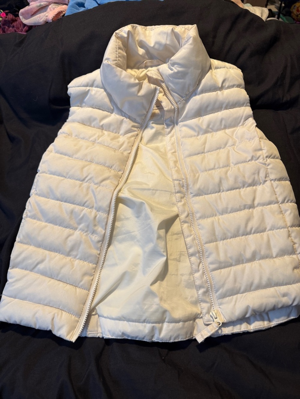 Old Navy Cream Quilted Puffer Vest
